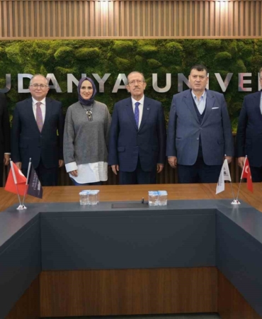 Dr. Özkul’dan Mudanya Üniversitesi’nde ‘hayat’ dersi