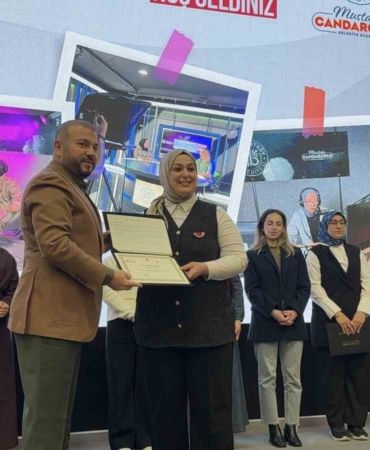 Arnavutköy Belediyesi Yeni Medya Akademisi ilk mezunlarını verdi