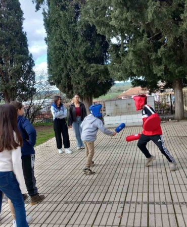 Babaeski’de üniversite öğrencilerinden köy okulunda anlamlı faaliyet