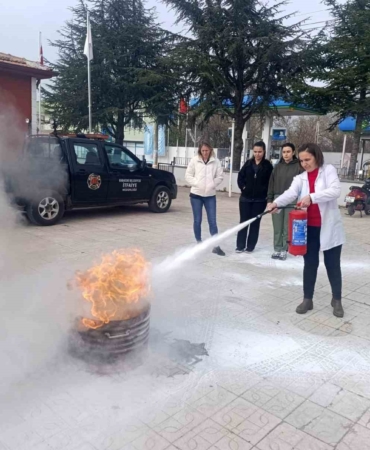 Babaeski’de aile sağlık merkezlerinde yangın eğitimi verildi
