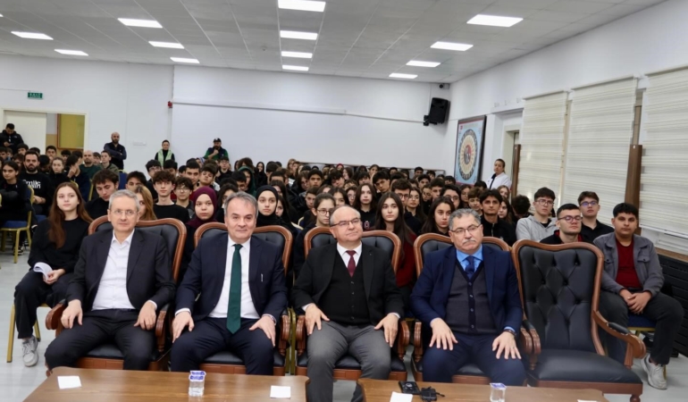 Bilecik’te Fen Lisesinde kariyer günlerine yoğun ilgi