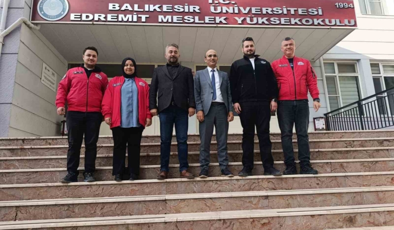 T3 Vakfı’dan Edremit Meslek Yüksekokulu’na TEKNOFEST ziyareti