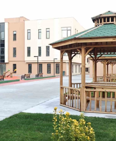 Sultangazi’de D Caddesi zeminaltı otopark, hizmet tesisi, park ve aile sağlığı merkezi birçok ihtiyaca çözüm oldu