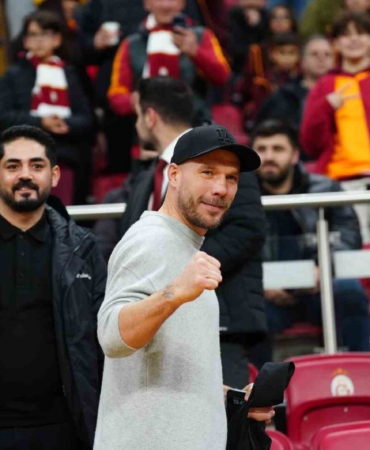 Milan Baros ile Lucas Podolski, RAMS Park’ta