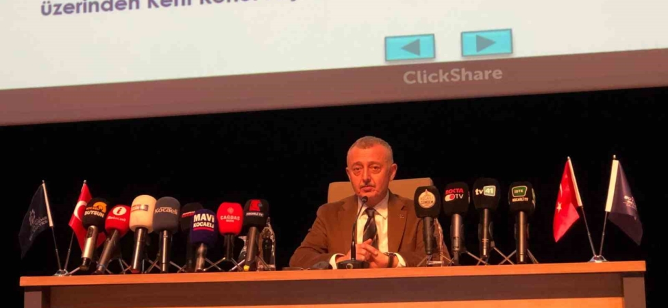 Mecliste gerginlik sürerken CHP’li meclis üyesinin attığı mesaj ortaya çıktı