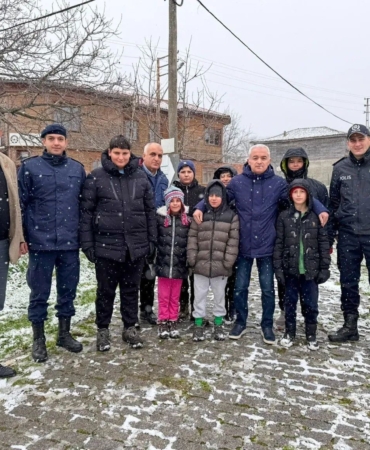 Kırklareli Valisi Turan, Hamdibey köyü sakinleriyle bir araya geldi