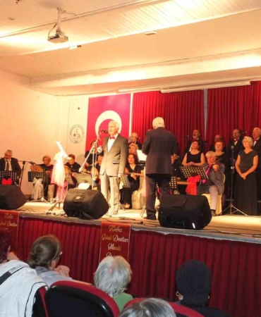 Dünden Kalanlar Konseri izleyenleri coşturdu