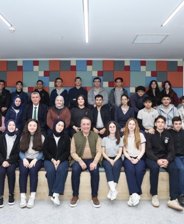 Başkan Dursun gençleri dinledi