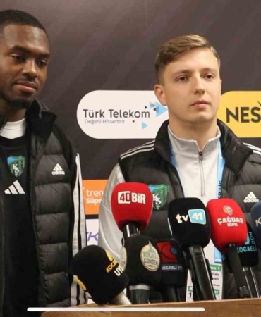 Anfernee Dijksteel: "Galibiyet alamadığımız için herkeste hayal kırıklığı var"