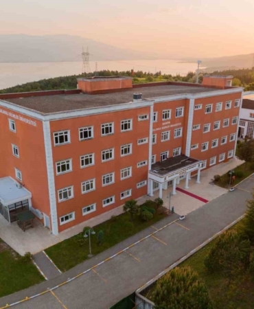 YÖK 2025 raporu açıklandı: SUBÜ 11 başlıkta ilk 20’de yer aldı