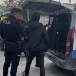 Eşine kızdı, evi yaktı mahalleli ayağa kalktı