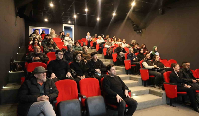 Sinemaseverler OSM’de buluştu