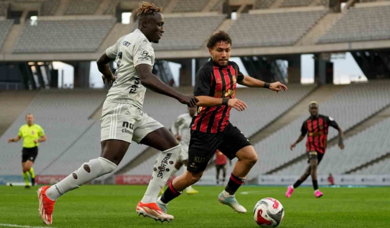 Trendyol Süper Lig: Fatih Karagümrük: 0 - Kocaelispor: 0 (Maç devam ediyor)