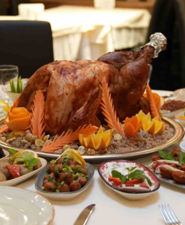 Yeni yıl akşamının lezzeti kestaneli bademli Sahan yılbaşı hindisi