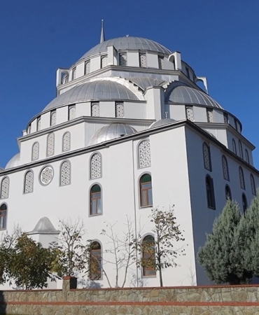 Kartepe Abdülhamit Han Camii’ne estetik görünüm