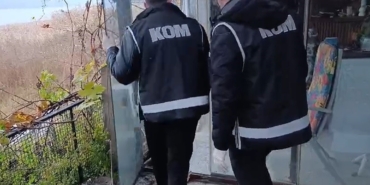 Evini alkol imalathanesine çevirmiş