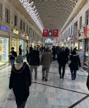 Bursa’da Vakıfların fahiş kira zammı esnafı vurdu