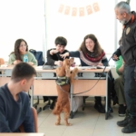 Üniversitelilerin ilgi odağı narkotik köpeği "Leo" oldu