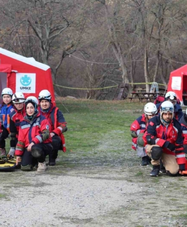 Kırklareli’nde 11 sağlık personeline UMKE belgesi