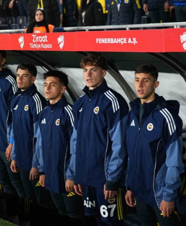 18 yaşındaki Haydar Karataş ile 16 yaşındaki Alaettin Ekici, derbide forma giydi