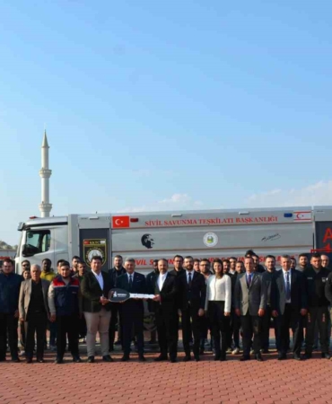 Orman yangınlarıyla mücadelede yerli güç: Yeni nesil itfaiye arazözü "Koca Yusuf" teslim edildi