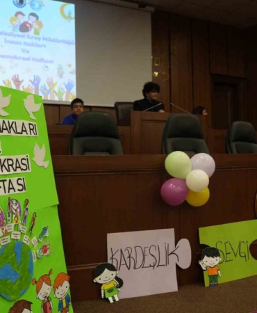 Kartal’da kreş öğrencilerinden örnek demokrasi davranışı