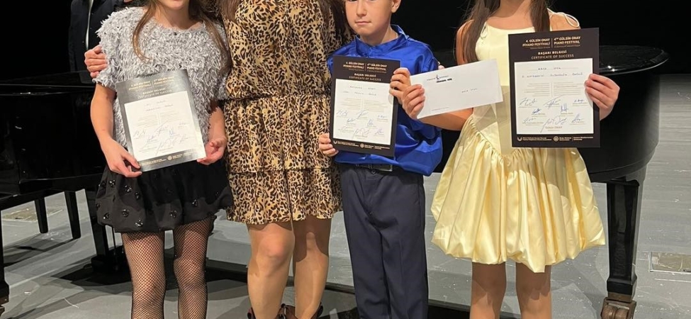 Bilecikli öğrenciler Kıbrıs’taki piyano festivalinden ödülle döndü