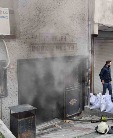 Bağcılar’da tekstil atölyesinde korkutan yangın