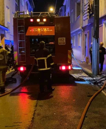 Bursa’da binanın çatısında çıkan yangın korkuttu