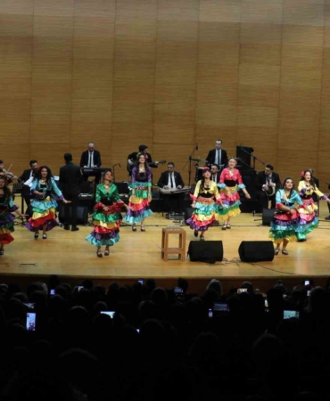 Bursa’da "Balkan ve Roman Gecesi" coşkusu