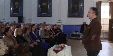 Ebeveynlere 3 yaş altına telefon ve tablet uyarısı