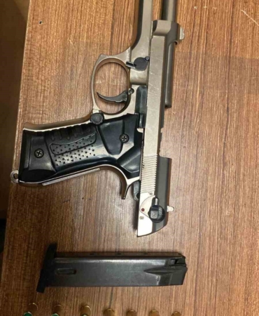 Şişli’de İETT durağında gündüz vakti havaya ateş açan şüpheli yakalandı