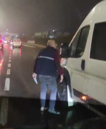 Arnavutköy’de trafikte bıçaklı gerginlik