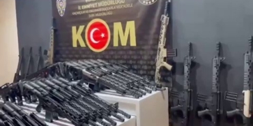 Bursa’da kaçak silah operasyonu: 118 ruhsatsız tüfek ele geçirildi