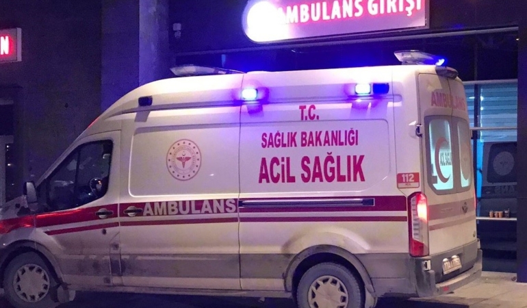 Bilecik’te otobüs ile otomobil çarpıştı: 3 yaralı