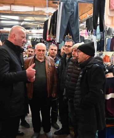 Karacabey’de belediyecilik sahada yapılıyor