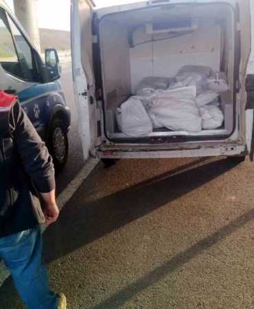 Tekirdağ’da 400 kilo menşei belirsiz kokoreç imha edildi