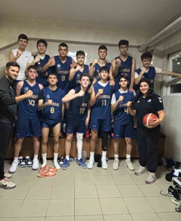 Çayırova Belediyesi U18 Basketbol Takımı grubunu namağlup lider tamamladı
