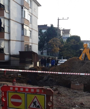 Kocaeli’de altyapı çalışması sırasında doğalgaz borusu patladı