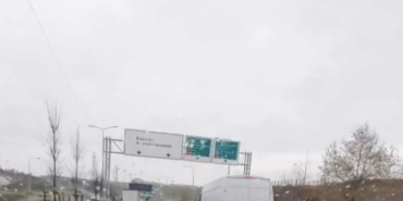 Sultangazi’de bu kadarına da "pes" dedirten görüntü: Aracın arkasına bağladığı onlarca kasayla böyle yol aldı