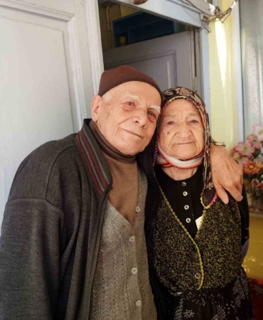 32 yıl sonra mavişinden gözyaşı dökerek ayrıldı