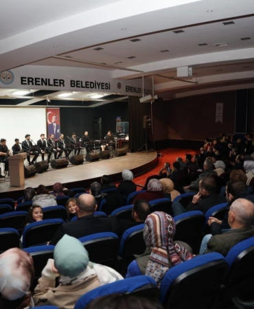Erenler’de Hikayeli Türküler Konseri’ne vatandaştan ilgi