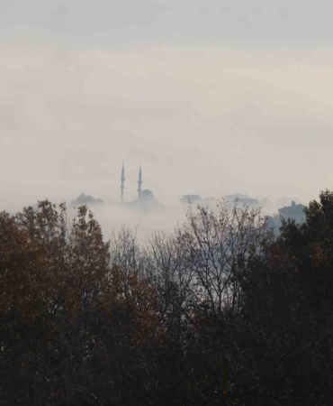 Gün doğumuyla buluşan sis görsel şölen sundu