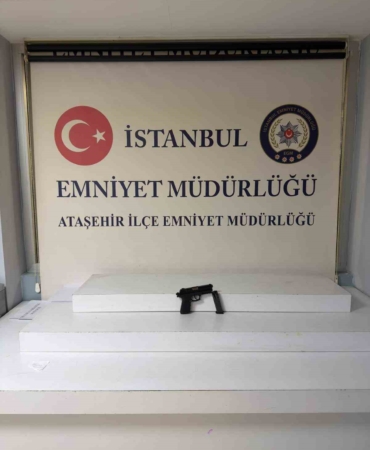 Ataşehir’de dükkan kurşunlayıp o anları kayda alan 2 şüpheli tutuklandı