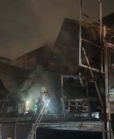 Başakşehir Atatürk Oto Sanayi Sitesi’nde korkutan yangın