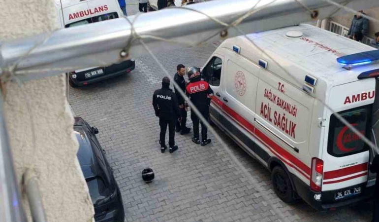 Esenyurt’da motosikletli saldırganlar kurşun yağdırdı: 3 yaralı