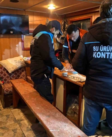 Kırklareli’nde su ürünlerine sıkı denetim: Kurallara uymayan balıkçılara 75 bin 540 lira para cezası