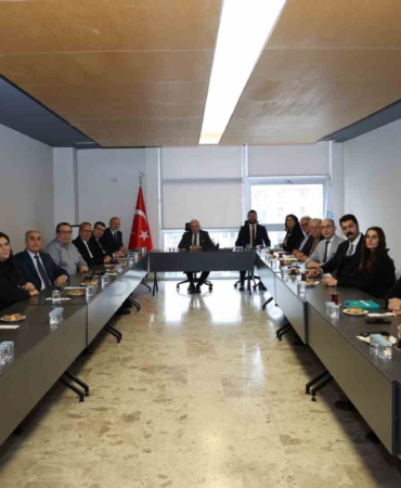 Başkan Şadi Özdemir sanayi bölgeleri temsilcileriyle bir araya geldi