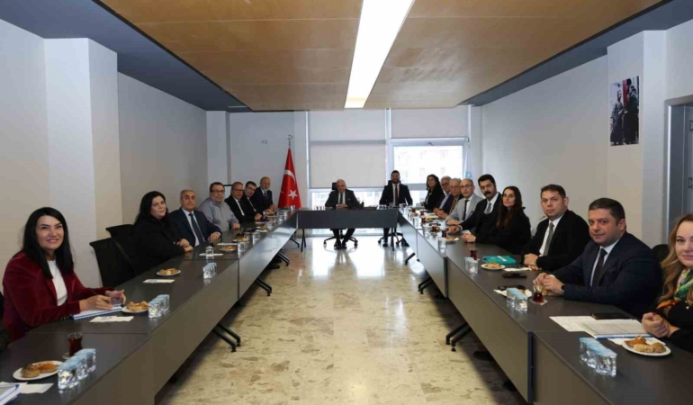 Başkan Şadi Özdemir sanayi bölgeleri temsilcileriyle bir araya geldi