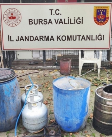 Bursa’da jandarmadan yılbaşı öncesi kaçak içkiye darbe